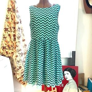 Summer Dress by Corey P., Sz 14, Teal & Black Chevron Pattern, with Keyhole